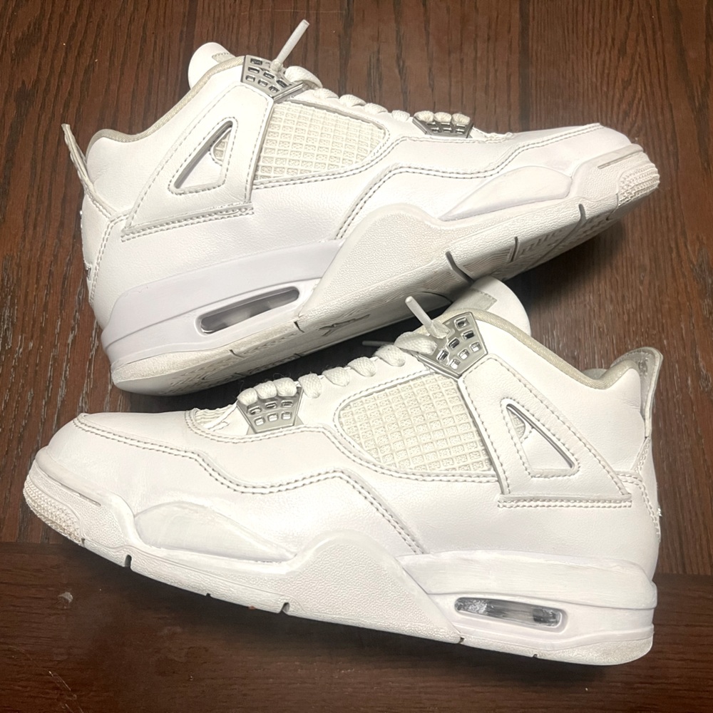 *SEND BEST OFFER* Jordan 4 pure money size 8 men